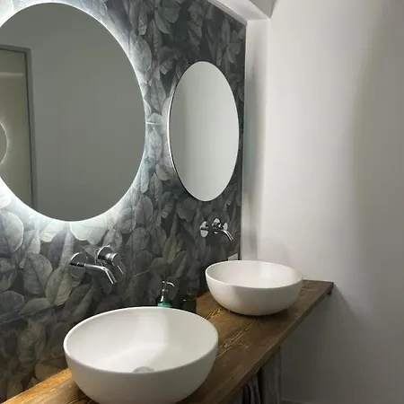 Anema E Core By Andrea De Carlo Pensión 4*